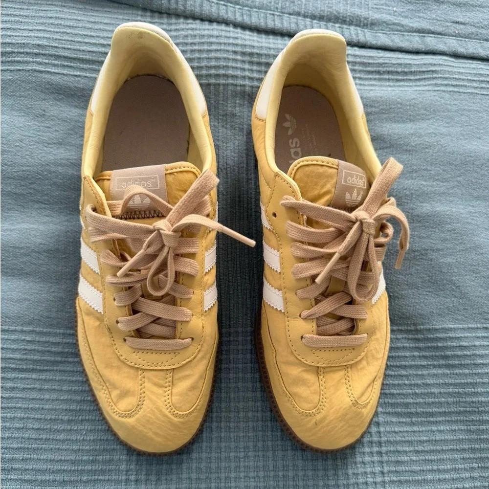 adidas but upper